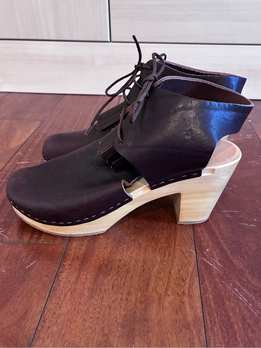 Bryr Handmade Dark Brown Leather Fringe Tie Wooden Clogs - Picture 2 of 6